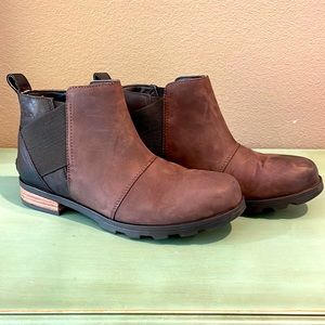 Sorel Women's Emelie Chelsea Boot -  Waterproof Size 8.5